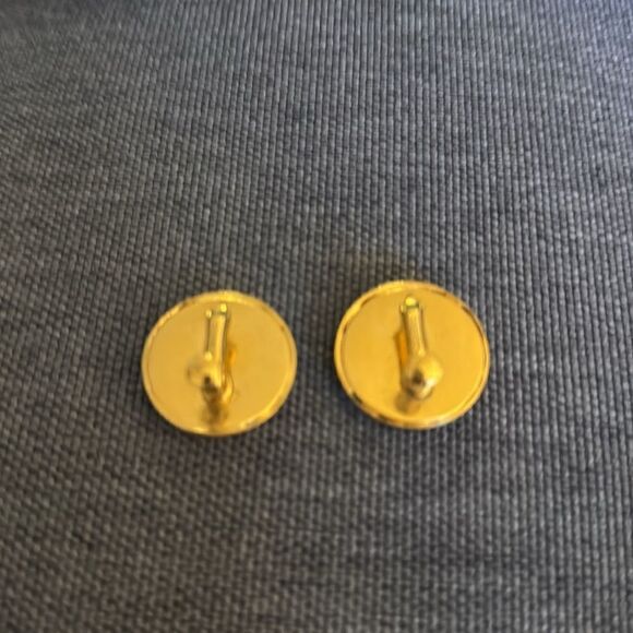 Vintage Napier Signed Screw On Gold Tone Puffy Round Dome Earrings. - Picture 2 of 4